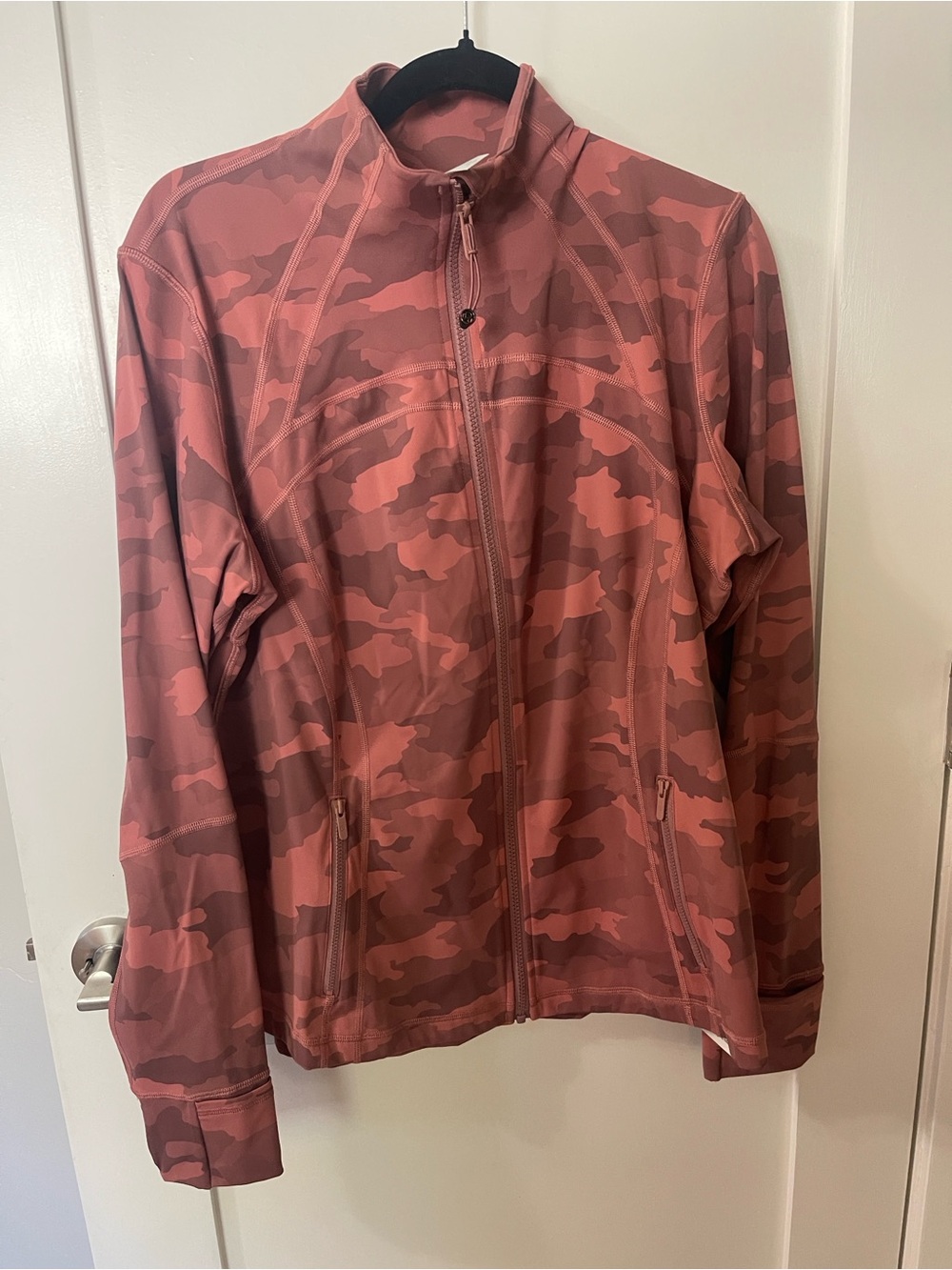 lululemon Women's Red Camo Long Sleeve Zip Up Jacket sz 18 NEW